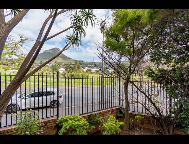 1 BEDROOM APARTMENT FOR SALE IN ORANJEZICHT